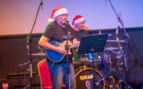 koncert w Kinie Iskra na leczenie Szymona