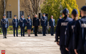 Uroczyste zakończenie szkolenia policyjnego w Pile