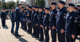 Uroczyste zakończenie szkolenia policyjnego w Pile