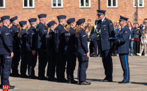 Uroczyste zakończenie szkolenia policyjnego w Pile