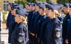 Uroczyste zakończenie szkolenia policyjnego w Pile