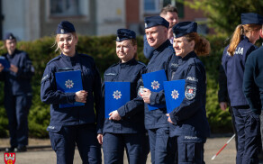Uroczyste zakończenie szkolenia policyjnego w Pile