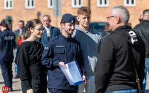 Uroczyste zakończenie szkolenia policyjnego w Pile