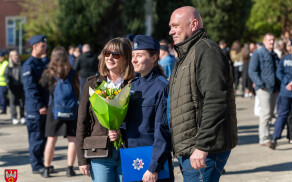 Uroczyste zakończenie szkolenia policyjnego w Pile