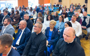 Pożegnanie klas maturalnych w LO w Łobżenicy