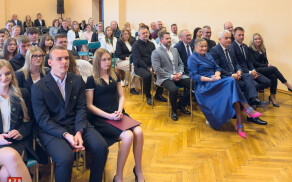 Pożegnanie klas maturalnych w LO w Łobżenicy