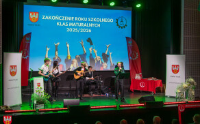 Uroczyste pożegnanie maturzystów pilskiego „Mechanika”