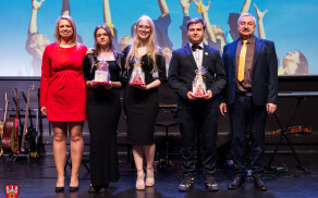 Uroczyste pożegnanie maturzystów pilskiego „Mechanika”