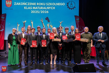 Uroczyste pożegnanie maturzystów pilskiego „Mechanika”