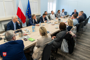 O tworzeniu spółdzielni i klastrów energetycznych OZE