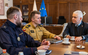 omówiono operacje Tor i Horyzont