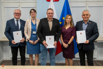Rusza remont dachu parowozowni na terenie Kolejki