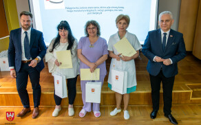 Życzenia dla pielęgniarek i położnych