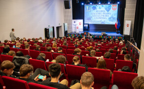 obchody służą edukacji młodzieży