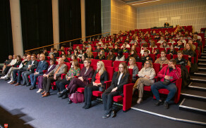 obchody służą edukacji młodzieży