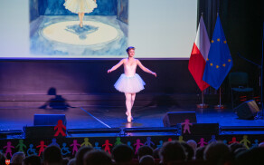 obchody służą edukacji młodzieży