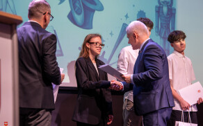 obchody służą edukacji młodzieży