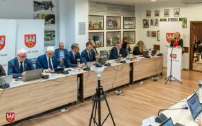 Sesja Rady Powiatu: o kierunku lekarskim i inwestycjach