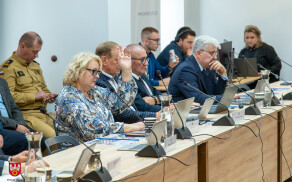 Sesja Rady Powiatu: o kierunku lekarskim i inwestycjach