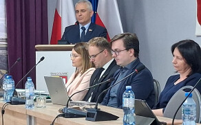 Starosta na sesji Rady Gminy Białośliwie
