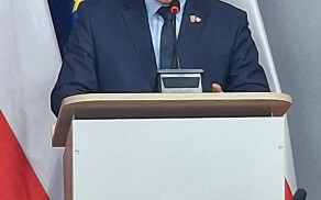 Starosta na sesji Rady Gminy Białośliwie