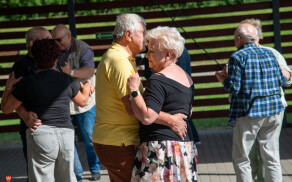 Kolejna Taneczna Środa połączyła seniorów