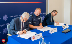 Współpraca szkoły przy Teatralnej ze Szkołą Policji