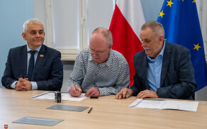 Umowy z kolejnymi stowarzyszeniami i klubami sportowymi