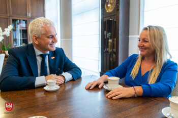 „Facetka od polaka” reprezentowała polską oświatę w USA