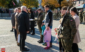 Przysięga wojskowa nowych żołnierzy 12 WBOT