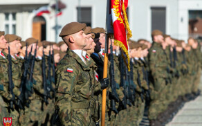 Przysięga wojskowa nowych żołnierzy 12 WBOT