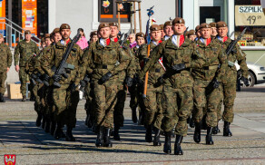 Przysięga wojskowa nowych żołnierzy 12 WBOT