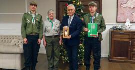 światełko jest symbolem pokoju, miłości i wspólnoty