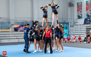 Warsztaty cheerleadingu sportowego w hali przy Pola