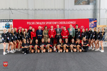 Warsztaty cheerleadingu sportowego w hali przy Pola
