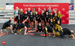 Warsztaty cheerleadingu sportowego w hali przy Pola