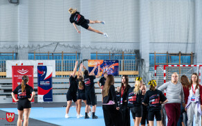 Warsztaty cheerleadingu sportowego w hali przy Pola