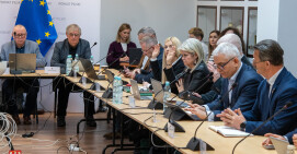 sesje odbyły się 10 lutego