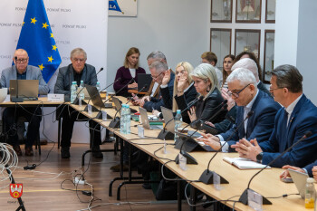 sesje odbyły się 10 lutego