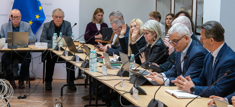 sesje odbyły się 10 lutego