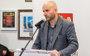 sesje odbyły się 10 lutego