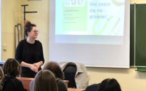 Edukacja prawna w szkołach