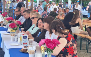 Rodzinny piknik pełen uśmiechu w Wysokiej Małej