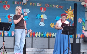 Rodzinny piknik pełen uśmiechu w Wysokiej Małej