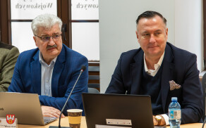 sesja nadzwyczajna 4 grudnia