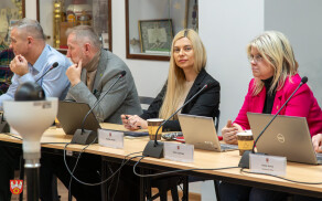 sesja nadzwyczajna 4 grudnia