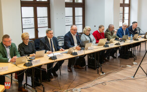 sesja nadzwyczajna 4 grudnia