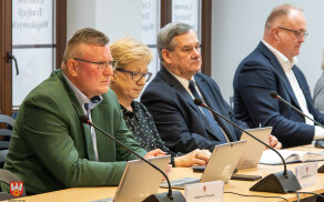 sesja nadzwyczajna 4 grudnia