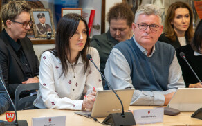 sesja nadzwyczajna 4 grudnia