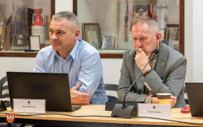 sesja nadzwyczajna 4 grudnia